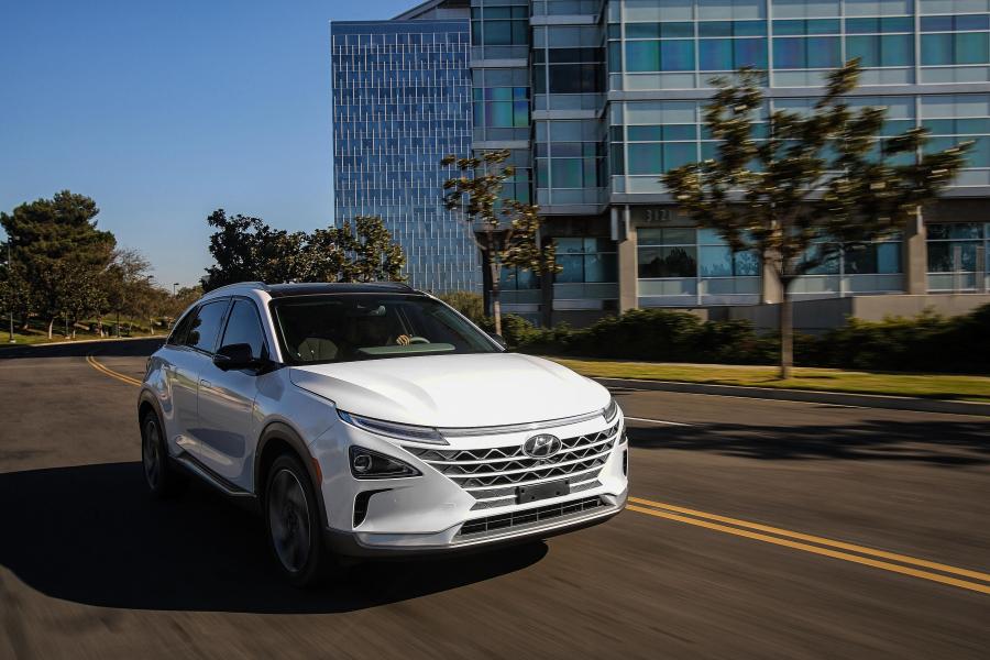  Hyundai NEXO 2018 года  (NA) (фото 14 из 83)